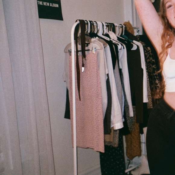 Meet your Posher, Kate - Picture 2 of 2